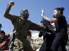 Potyka izraelského vojáka a palestinských aktivist vyvolala mezinárodní...