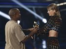 Kanye West a Taylor Swift na MTV Video Music Awards (Los Angeles, 30. srpna...