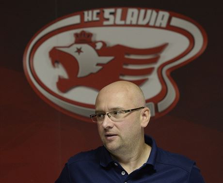 Slávistický trenér Pavel Hynek
