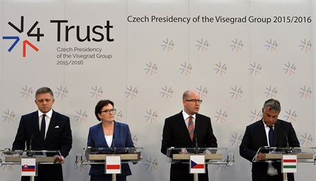 Mimoádný summit pedsed vlád zemí Visegrádské skupiny k eení migraní krize...