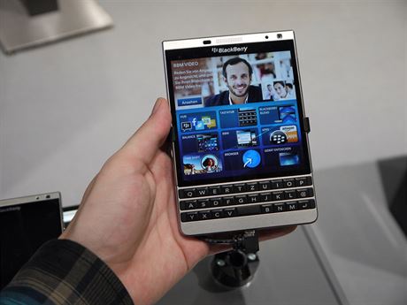 Blackberry Passport Silver Edition