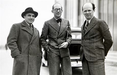 Pi návtv Zlína v roce 1935 se Le Corbusier (uprosted) setkal i s jinými...
