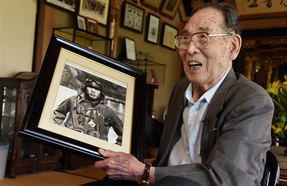 Bývalý bojový letec Kaname Harada, který bojoval v japonské armád za 2....