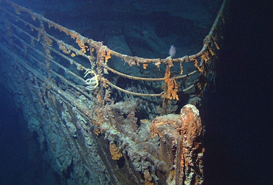 Slavný zábr píd Titanicu, kterou Ballardova výprava objevila na zaátku záí...