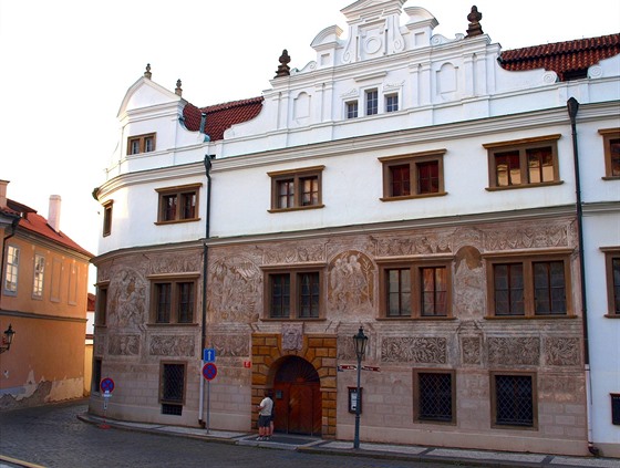 Martinický palác je historicky významnou budovou z poloviny 16. století,