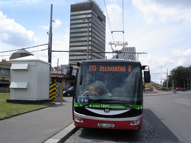 Elektrobus SOR EBN 11 jezdí na pravidelné lince.