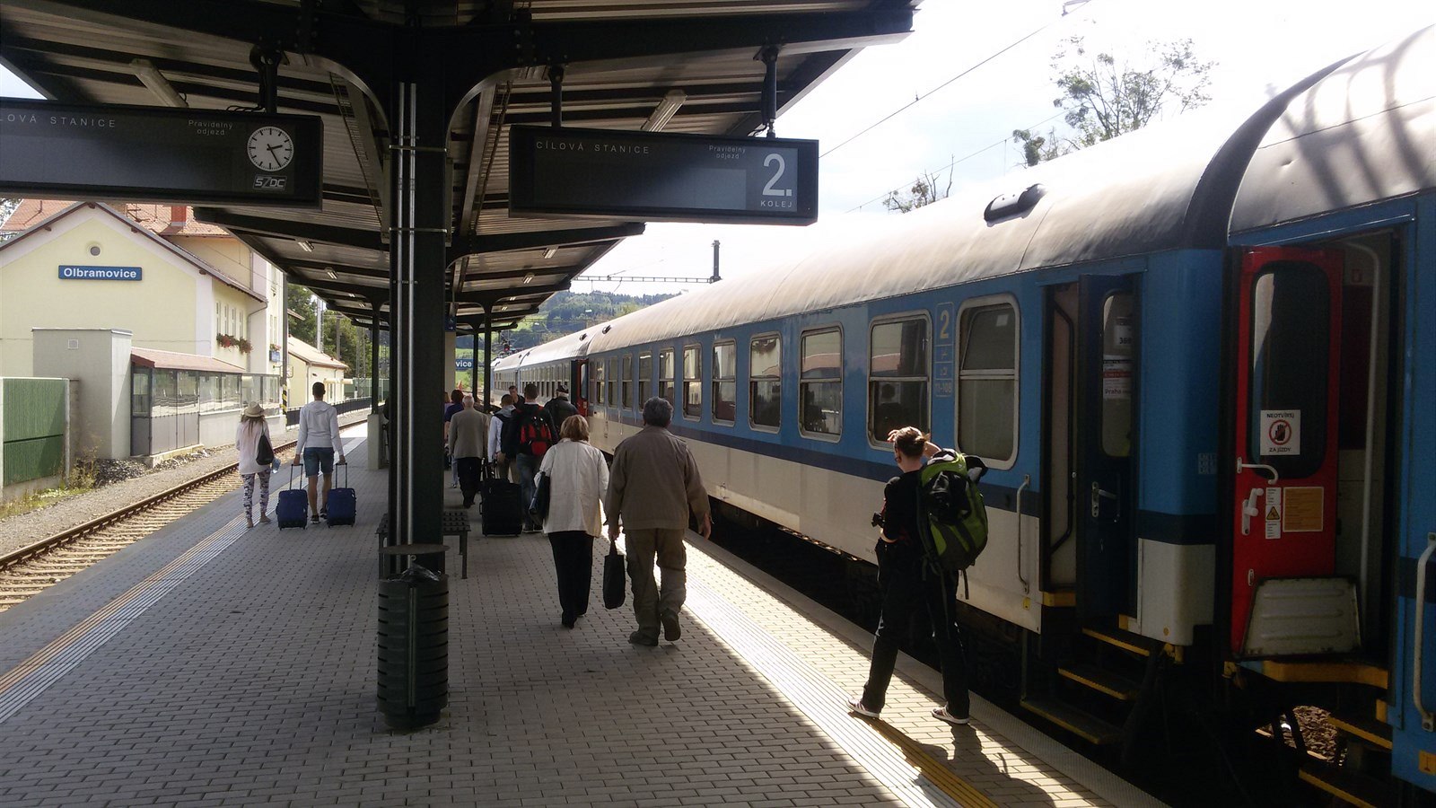 Zastávka v Olbramovicích.