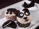 Cupcakes s motivem pandy vykouzlíte pomocí kokosu, suenek a marcipáových nebo...