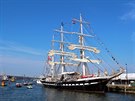 Trojstový bark Belem je poslední francouzskou obchodní plachetnicí z 19....