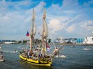 eský zástupce na Sail Amsterdam 2015 pijel na zvlátní pozvání organizátor....