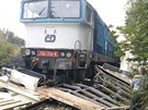 Srka vlaku a nkladnho vozidla na elezninm pejezdu v Lukch nad Jihlavou.