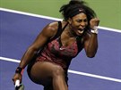Obrovskou radost mla Serena Williamsová po vydené výhe nad krajankou...