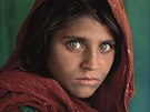 Slavný snímek nazvaný Afghánská dívka poídil fotograf McCurry v uprchlickém...