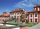 Trojský zámek nechal postavit v letech 16831695 hrab Václav Vojtch ze...
