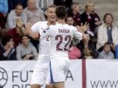 Vladimír Darida (vpravo) se raduje ze svého krásného gólu spole�n� s Pavlem...