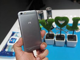 ZTE Blade V6