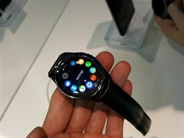 Vok Ludk: Chytr hodinky Samsung Gear S2