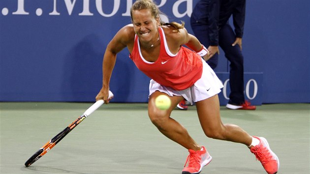 esk tenistka Barbora Strcov bojuje ve 3. kole US Open.