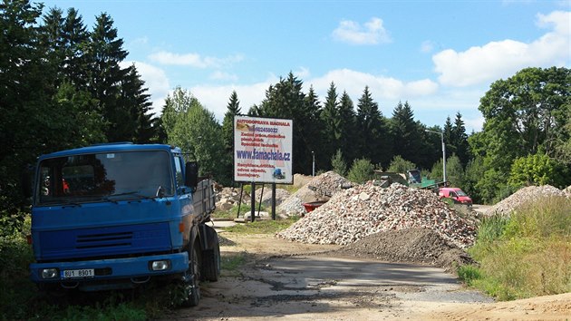 ern skldka stavebn suti u Rdla na Jablonecku.