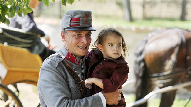 Naten novho eskho serilu etnci z Luhaovic v Boov na Tebsku