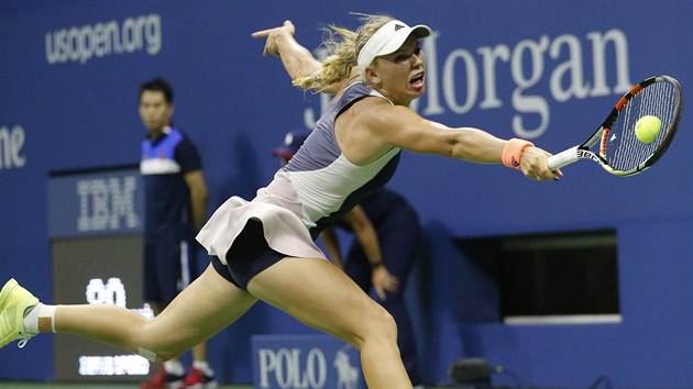 STHALA T̎KO. Caroline Wozniack ve druhm kole US Open.
