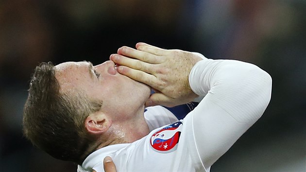 Wayne Rooney proti �v�carsku zaznamenal 50. reprezenta�n� trefu a stal se tak nejlep��m st�elcem Anglie v historii.