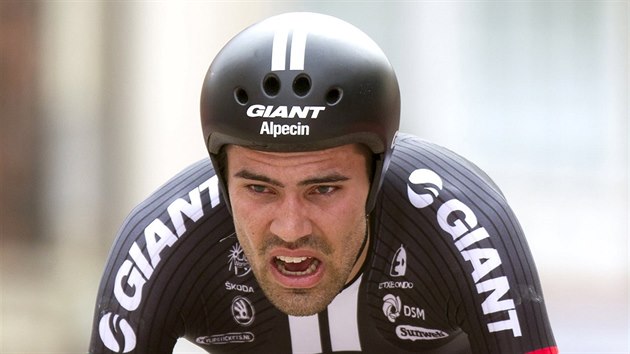 Tom Dumoulin v asovce na Vuelt.