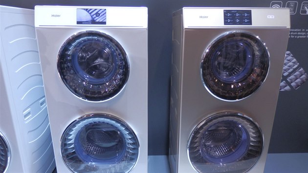 Haier na IFA 2015 v Berlíně předvedl svou novinku, pračku Duo s výškou 128 cm (šířka i hloubka pračky je tradičních 60 × 60 cm) a dvěma bubny. Sedmipalcový displej slouží k snadnému ovládání.