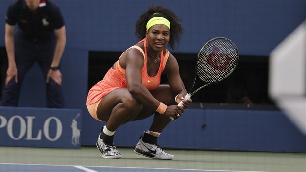 Americk tenistka Serena Williamsov v duelu s krajankou Madison Keysovou,.