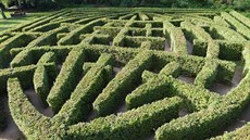 Oblíbený přírodní labyrint, resp. bludiště, je inspirován dílem Labyrint světa...