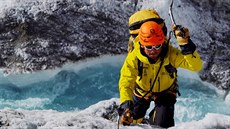 Tomá Petreek pi výstupu na Gasherbrum I.