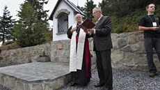 Biskup Frantiek Václav Lobkowicz posvtil jak kapliku, tak i samotnou...