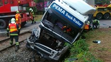 V pátek �asn� ráno se na p�ejezdu u Suchdola nad Lu�nicí srazil kamion s...