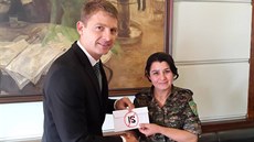 Europoslanec Petr Mach finan�n� podpo�il velitelku kurdských �enských jednotek...