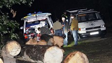 Ostatky dvou zavra�d�ných lidí se na�ly asi kilometr od sjezdu na Mýto u...