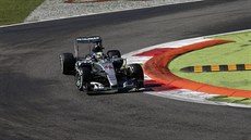 Lewis Hamilton v kvalifikaci na Velkou cenu Itálie F1.