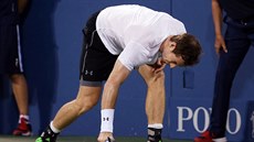 Neúspch Andyho Murrayho v jedné z výmn bhem osmifinále odnesla jeho raketa