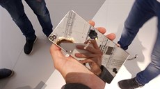 Chromovaná verze vám zcela dokonale poslou�í i jako zrcátko. Konec pou�ívání...