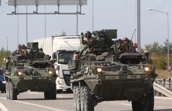 Konvoj americké armády v září 2015 projížděl Českem.