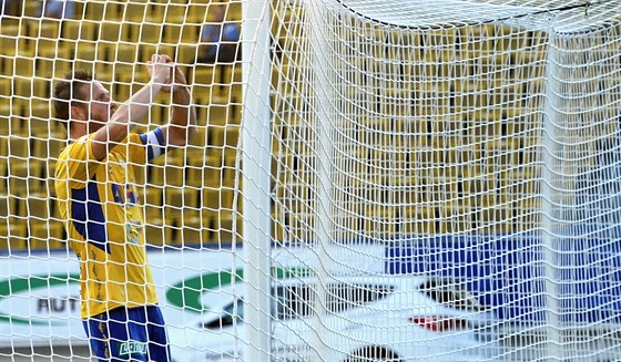Teplický fotbalista tpán Vachouek se raduje z gólu.