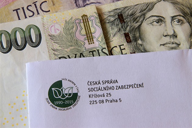 Zkontrolujte si osobní list kvůli výši důchodu, vyzývá sociální správa -  iDNES.cz