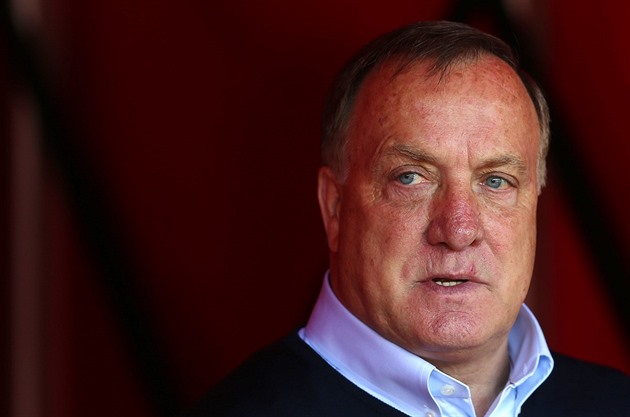 Mohl mít rekord šampionátů, Advocaat se ho kvůli rodině vzdal. Připadne Koubkovi?