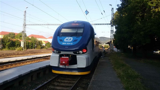 �eské dráhy nakoupily motorové jednotky RegioShark od polského výrobce Pesa,...