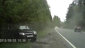 Ruský řidič dělal na silnici prasárny. Spravedlnost ho dostihla okamžitě.