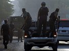 Pákistánský Taliban zaútoil na vojenskou základnu u msta Péávar (18. záí...