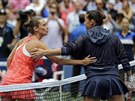 TAK HODN TSTÍ. Ve finále US Open se utkávají Flavia Pennettaová (vpravo) a...