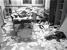 Centrála Stasi poté, co do ní vnikl protestující dav, Berlín 15.1.1990