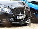 Luxusn Bentley fotbalisty Davida Limberskho po non nehod v prask...