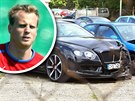 Luxusní Bentley fotbalisty Davida Limberského po noní nehod v praské...