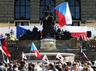 V sobotu odpoledne se na Václavském námstí konaly demonstrace pro a proti...